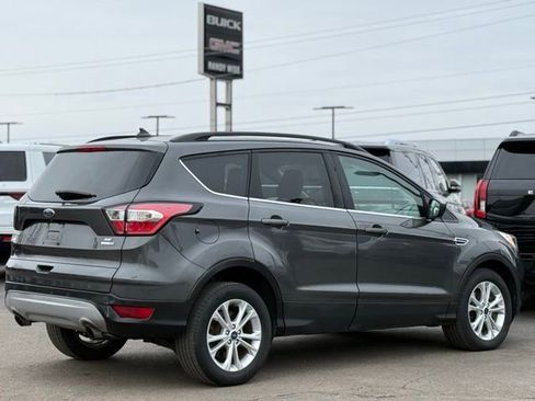 Used 2018 Ford Escape SE w/ SE SYNC Package image 40