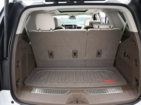 Used 2023 GMC Yukon Denali AWD/4WD image 4