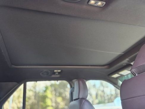 Used 2025 Ford Explorer Platinum image 22