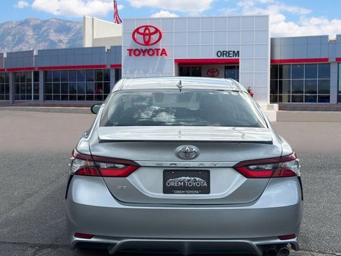 Used 2024 Toyota Camry SE FWD image 4