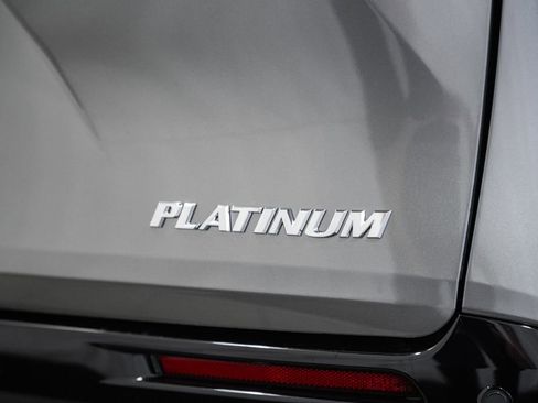 New 2026 Toyota Sienna Platinum image 7