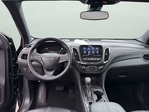 Used 2024 Chevrolet Equinox Premier AWD/4WD image 11