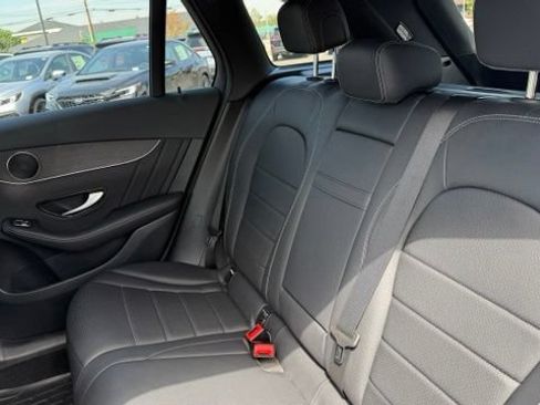 Used 2022 Mercedes-Benz GLC 300 4MATIC image 16