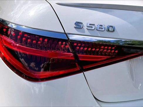 Used 2021 Mercedes-Benz S 580 4MATIC Sedan image 31