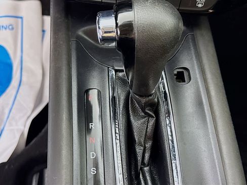 Used 2017 Honda HR-V LX image 21