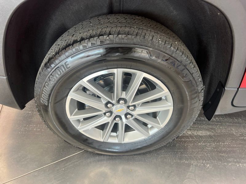 Used 2023 Chevrolet Traverse LT w/ LPO, Floor Liner Package AWD/4WD image 10