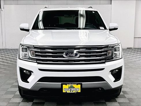 Used 2019 Ford Expedition XLT w/ Equipment Group 201A AWD/4WD image 4