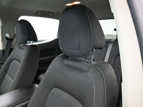 Used 2022 Chevrolet Colorado LT w/ LT Convenience Package RWD image 16