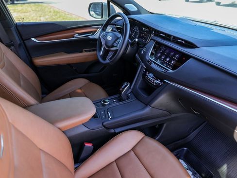 Certified 2023 Cadillac XT5 Premium Luxury w/ Technology Package image 31