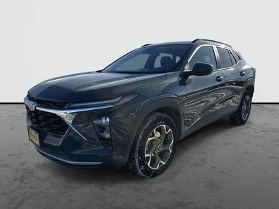 Used 2025 Chevrolet Trax LT