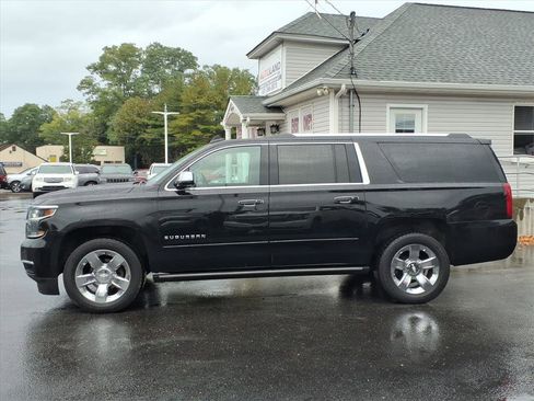 Used 2019 Chevrolet Suburban Premier image 8