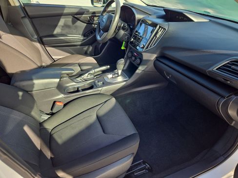 Used 2018 Subaru Impreza 2.0i Premium image 30