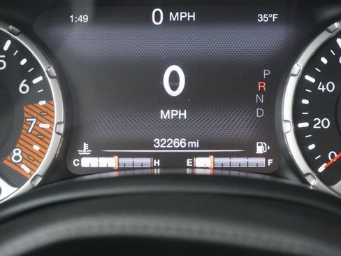 Used 2022 Jeep Renegade Latitude AWD/4WD image 19