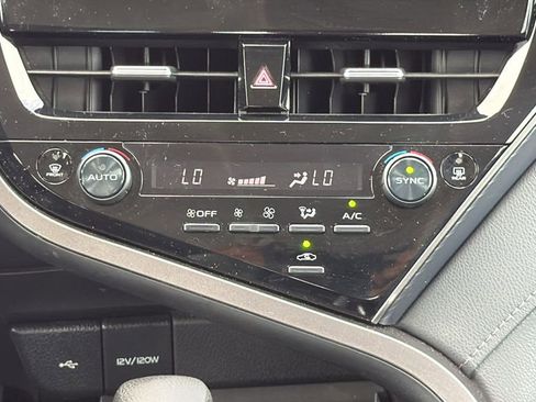 Used 2022 Toyota Camry LE FWD image 24