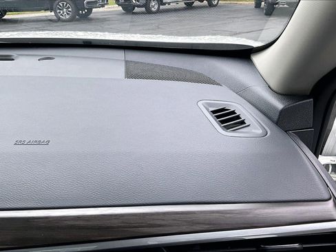 Used 2025 Nissan Altima 2.5 SV image 15