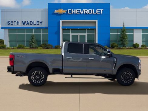 Used 2024 Ford F250 Platinum image 8