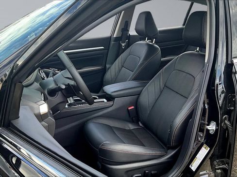 Used 2025 Nissan Altima 2.5 SR w/ SR Premium Package FWD image 22