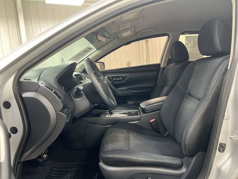 Used 2018 Nissan Altima 2.5 S w/ S Convenience Package image 19