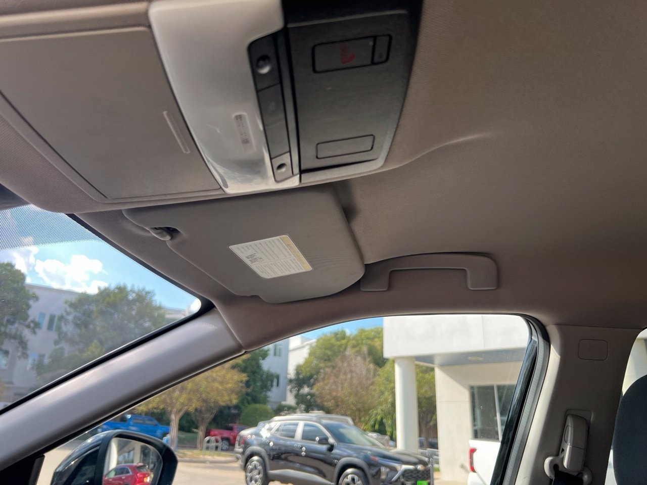 Used 2025 Nissan Rogue SV FWD image 20