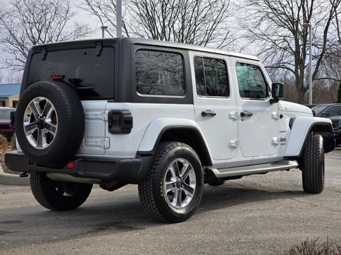 Used 2020 Jeep Wrangler Unlimited Sahara image 28
