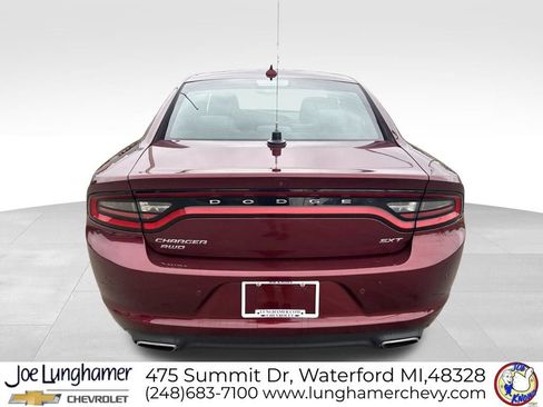 Used 2017 Dodge Charger SXT w/ Driver Confidence Group AWD/4WD image 4