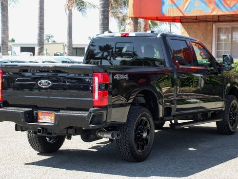 Used 2023 Ford F250 Lariat w/ Black Appearance Package image 11