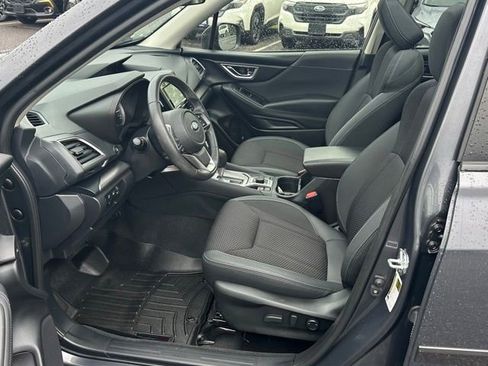Used 2024 Subaru Forester Premium image 18