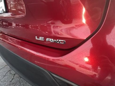 Used 2024 Toyota Highlander LE image 36