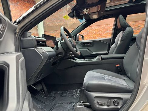 Used 2026 Toyota RAV4 XSE w/ Panoramic Sun Roof Package AWD/4WD image 21