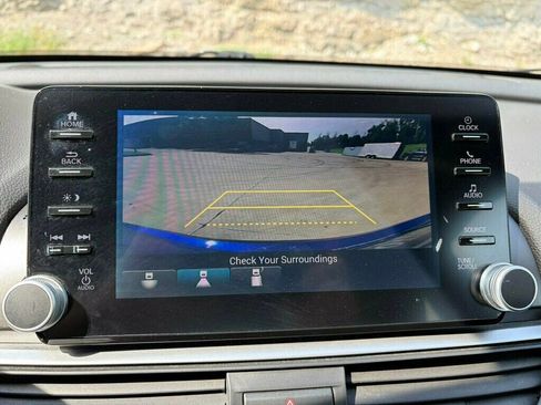 Used 2018 Honda Accord Sport image 17