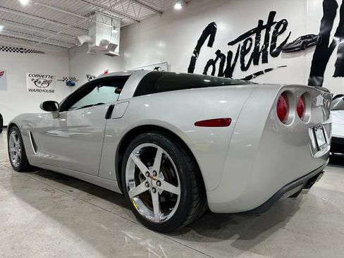 Used 2007 Chevrolet Corvette Coupe w/ Preferred Equipment Group RWD image 4