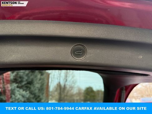 Used 2024 Tesla Model Y Performance image 34