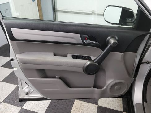Used 2011 Honda CR-V LX image 16