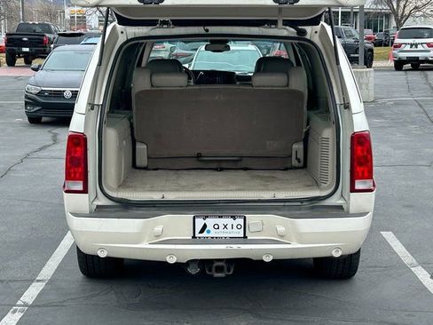 Used 2004 Cadillac Escalade ESV AWD image 25