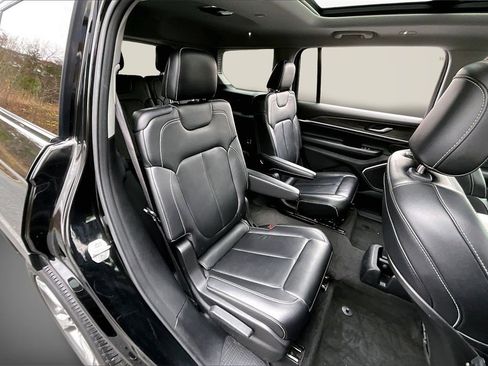 Used 2021 Jeep Grand Cherokee L Limited image 24