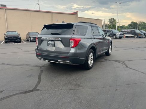 Used 2023 Ford Explorer XLT w/ Equipment Group 202A image 9
