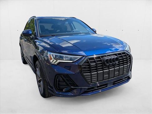 New 2025 Audi Q3 2.0T Premium image 3