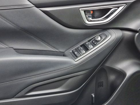 Used 2020 Subaru Forester Limited image 13