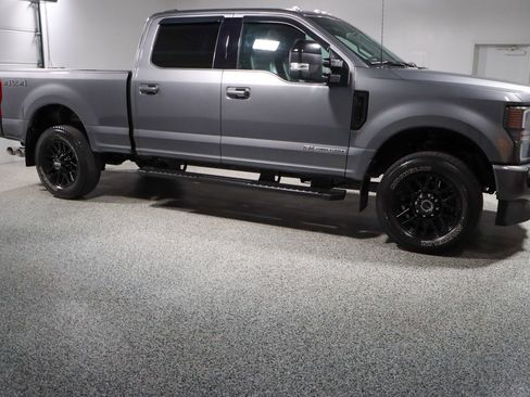 Used 2022 Ford F250 Lariat w/ Black Appearance Package image 6