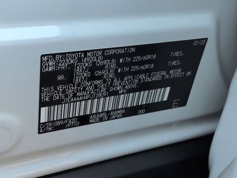 Certified 2023 Toyota Venza LE image 12