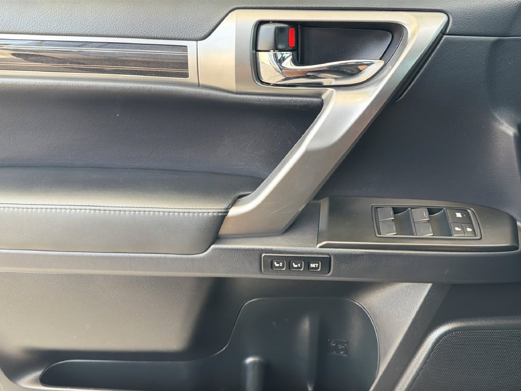 Certified 2022 Lexus GX 460 Premium AWD/4WD image 29