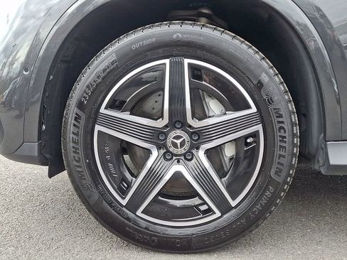 Used 2025 Mercedes-Benz GLC 300 4MATIC image 8