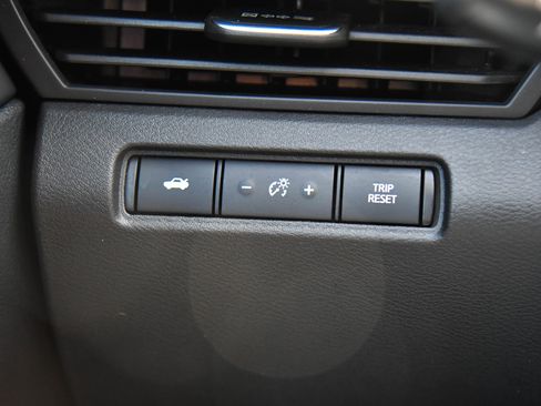 Used 2025 Nissan Altima 2.5 SV FWD image 29