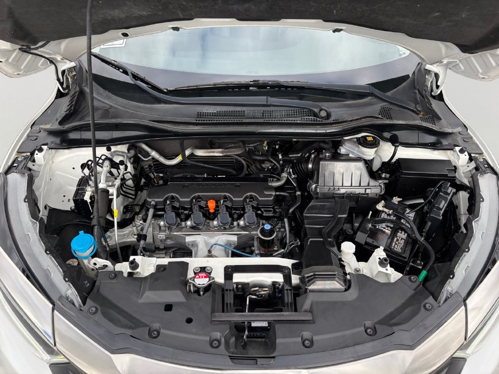 Used 2021 Honda HR-V EX-L image 9