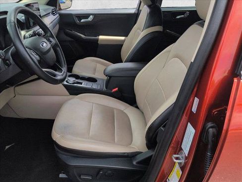 Used 2020 Ford Escape Titanium FWD image 24