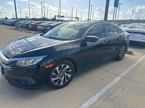 Used 2018 Honda Civic EX image 1