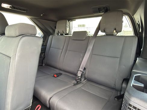 Used 2025 Toyota Sequoia SR5 image 18