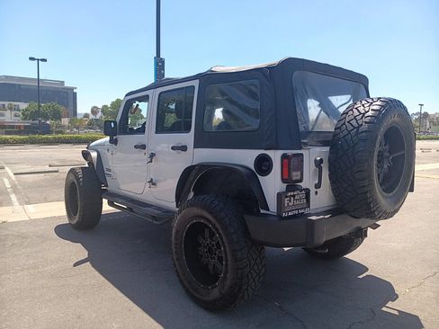 Used 2014 Jeep Wrangler Unlimited Sport AWD/4WD image 6
