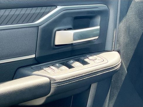New 2026 RAM 3500 Big Horn AWD/4WD image 18
