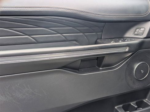 Used 2021 Ford Expedition Max Platinum image 12